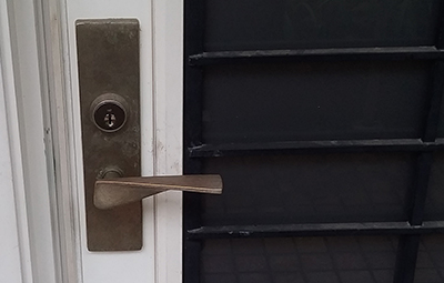 玄関の鍵をWESTの916シリンダーに交換